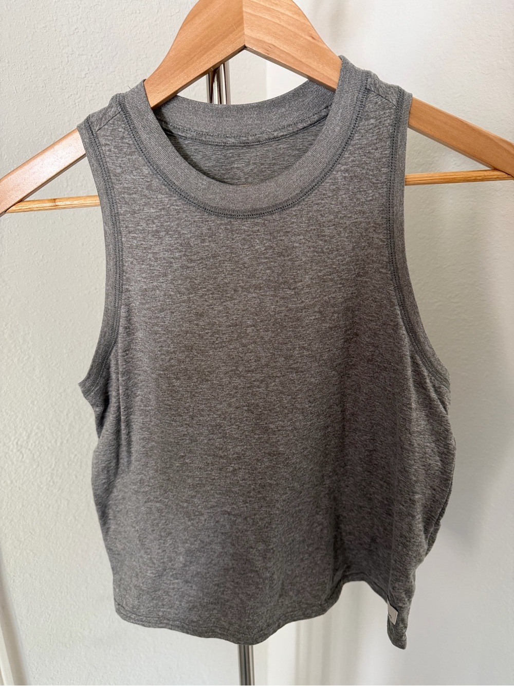 Vuori Gray Heather Sleeveless Tank